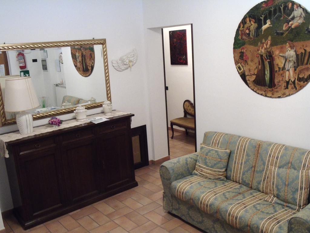 토티 Agriturismo Poponi 빌라 외부 사진