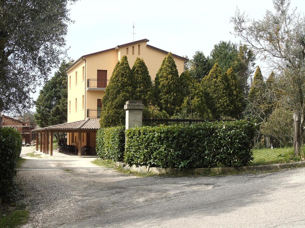 토티 Agriturismo Poponi 빌라 외부 사진