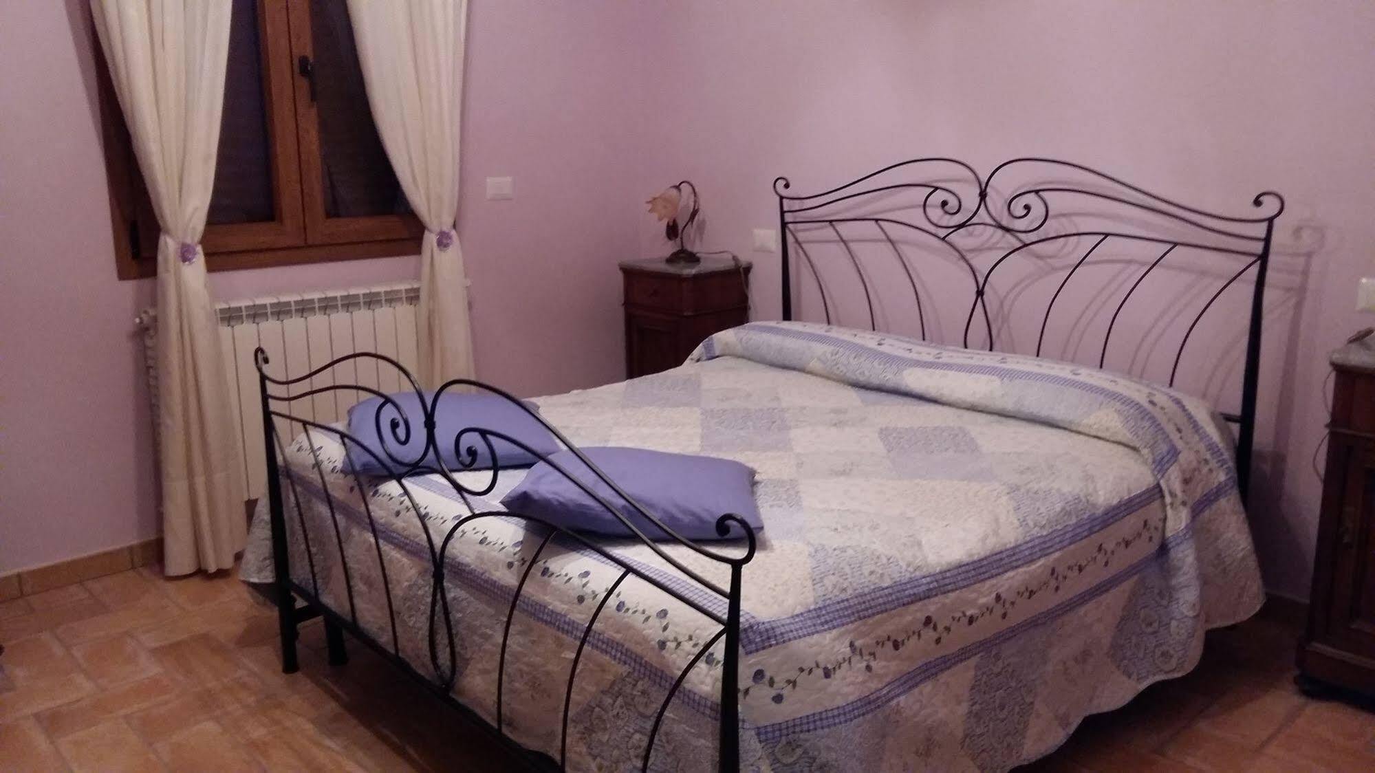 토티 Agriturismo Poponi 빌라 외부 사진